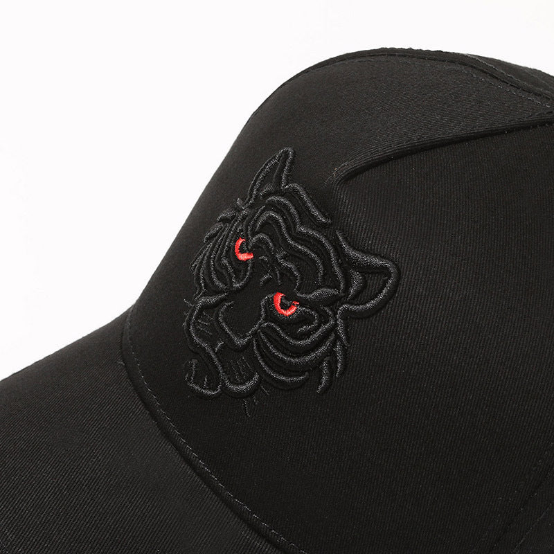 Men's Hat With Enlarged Brim And Enlarged Hat Body Tiger Head